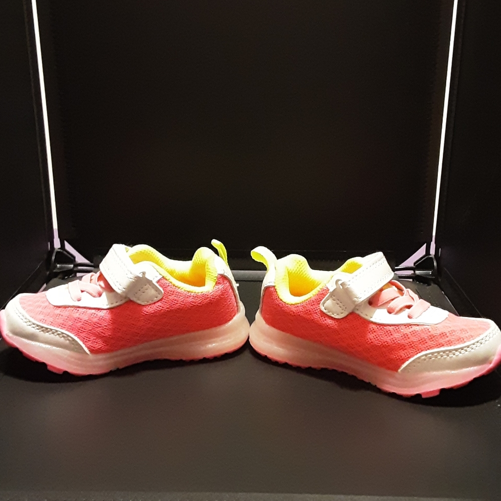 COPY - Light-up Sneaker - Picture 3 of 4